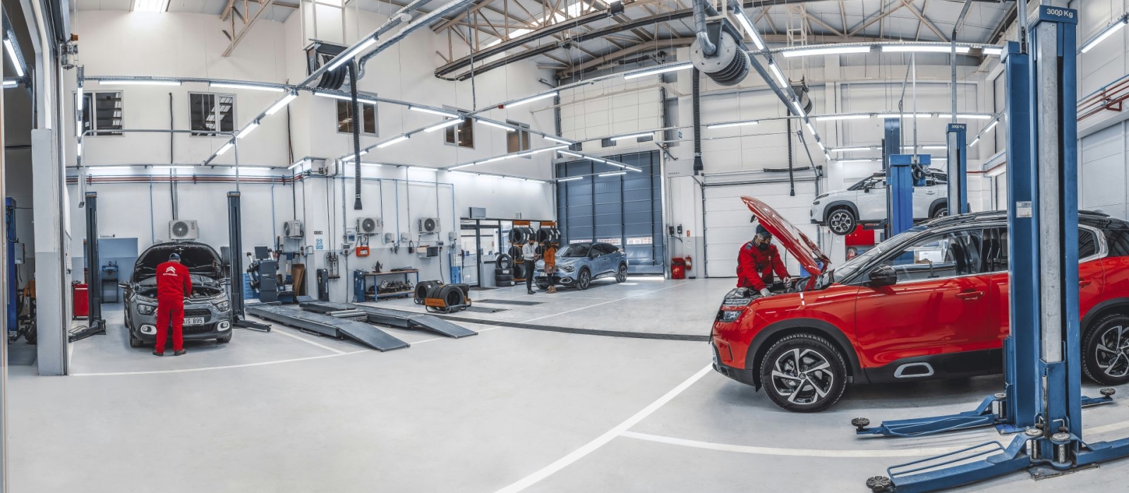 Автосервис 2.0: Как выжить и заработать в мире моторов 2025 года (инструкция по выживанию)